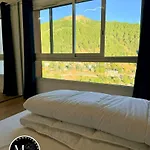 Spacious Modern Duplex Sunny View & Hikes D52 *