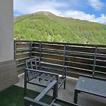 Spacious Modern Duplex Sunny View & Hikes D52 라포
