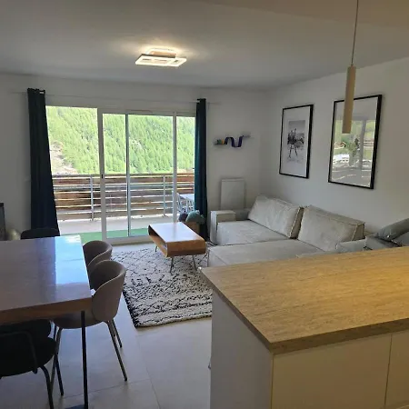 Apartment Spacious Modern Duplex Sunny View & Hikes D52 *