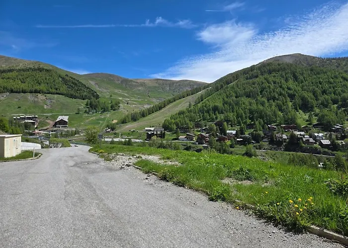 Spacious Modern Duplex Sunny View & Hikes D52 Allos